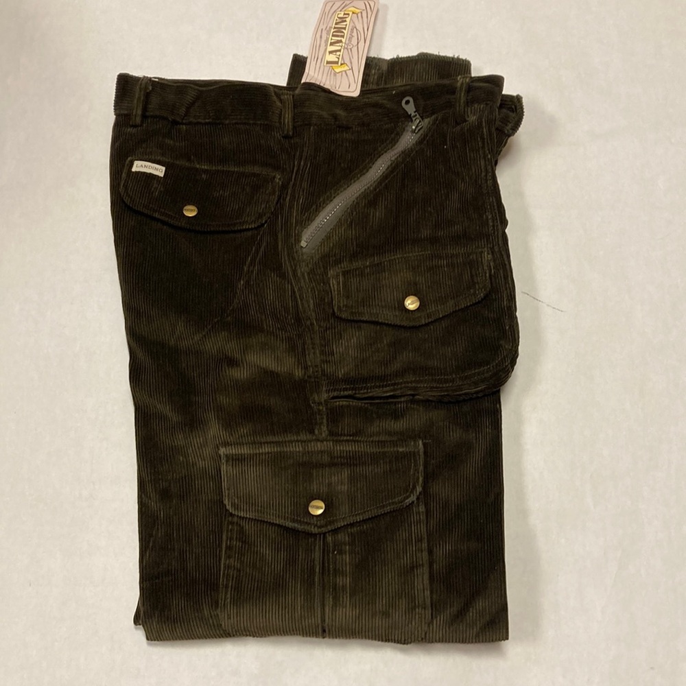 Landing Company Men’s Corduroy pants. Size 34 NWT